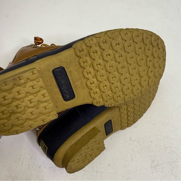L.L. Bean Bean Boots 6” Brown & Navy Duck Boots Size 6M | Style ID 213883 - Picture 3 of 8